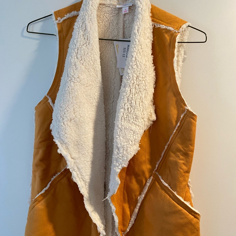 Lularoe “Marlow” vest